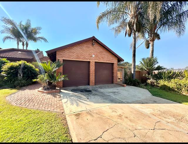 3 BEDROOM HOUSE FOR SALE IN CAPRICORN
